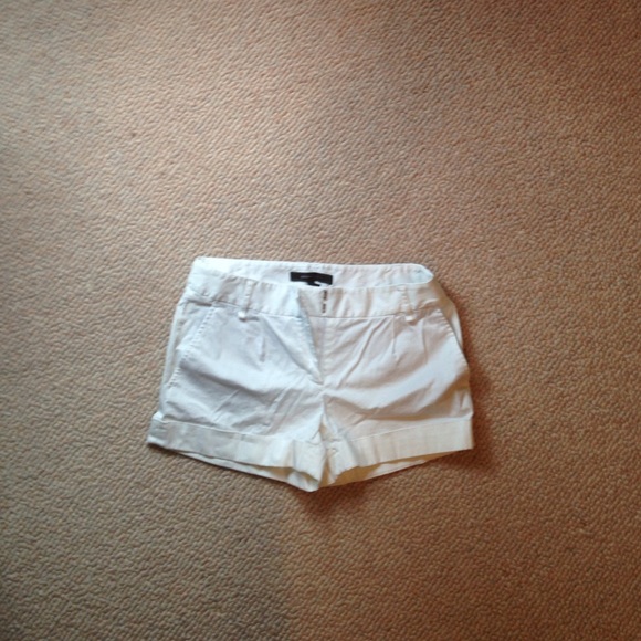 NWOT never worn white BCBG shorts