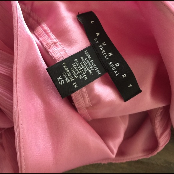 👯✨SALE!!!✨👯Laundry Silk Blouse Sz Xs - Picture 4 of 4