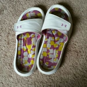 😎😎Under Armour slides👙
