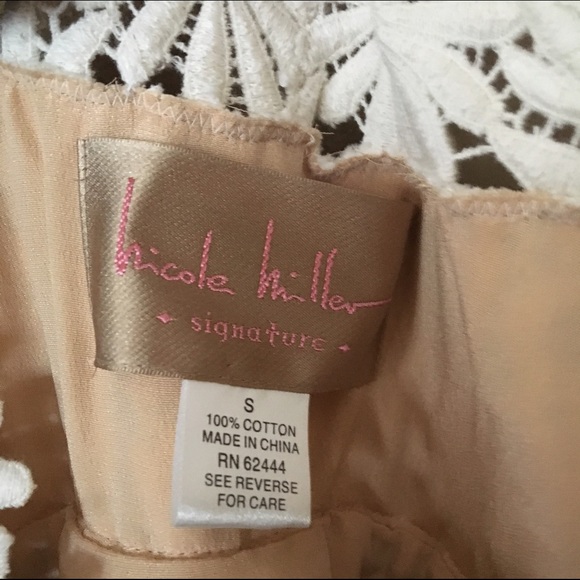 Embroidered Floral Dress - Picture 3 of 4