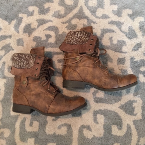 Brown Boots with Red Zipper