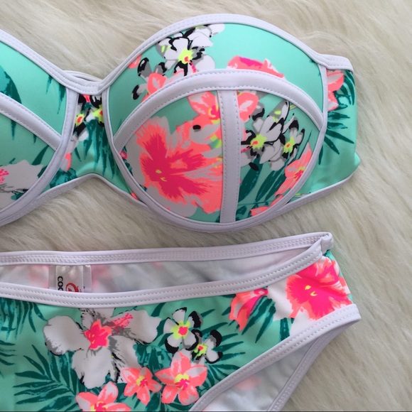 SOLD mint and white floral bikini set - Picture 3 of 4