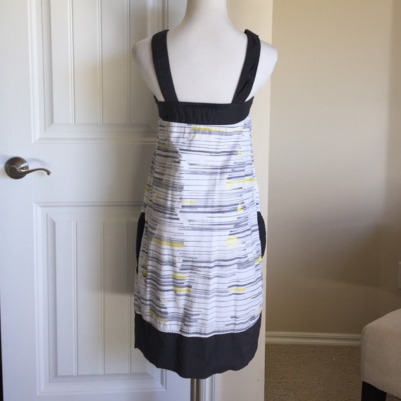 Go international print dress with pockets. - Picture 2 of 3