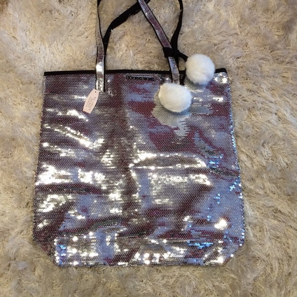 Brand new Victoria's Secret sparkly bag😍👯💞😌