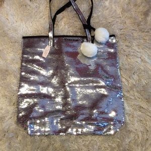 Brand new Victoria's Secret sparkly bag😍👯💞😌