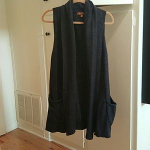 ELLEN TRACY long swing vest