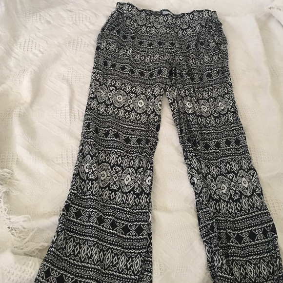 Flowy patterned pants