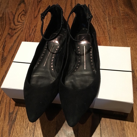 Dolce Vita pointy flat with ankle strap