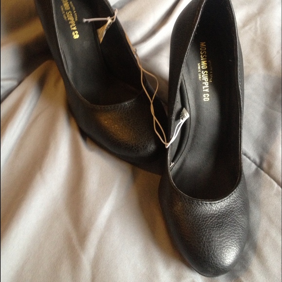 New Mossimo black wedges