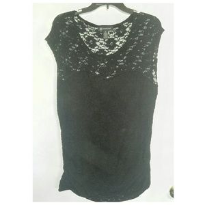 Like NEW INC Lace Top