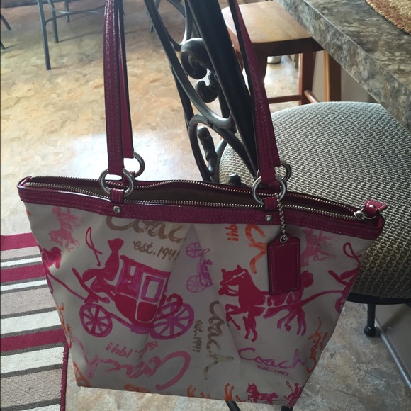 Authentic Summer Coach bag!!