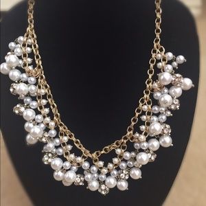 NWOT ♠️Kate Spade♠️ Pearl Statement  Necklace.