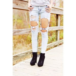 Dark Wash Destroyed Skinnies