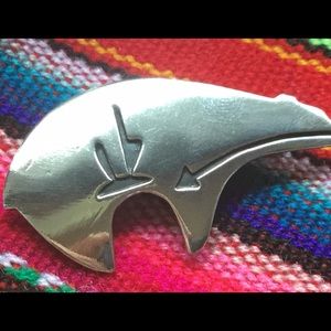 Native Heart Line Bear pendant/pin