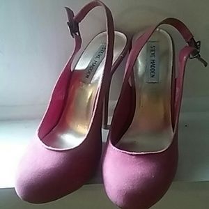 Pink pumps