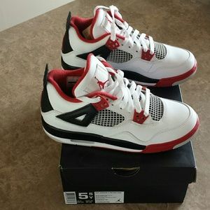 Air Jordan 3 Fire Red