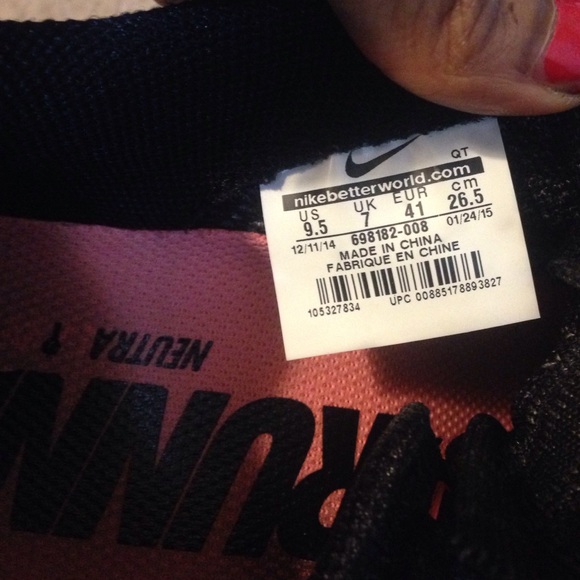 Nike flyknit lunar 3 size 9.5 women's - Picture 4 of 4