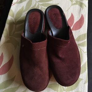 ECCO CLOGS