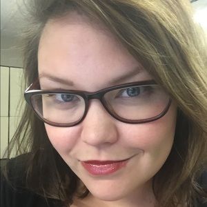 Meet your Posher, Cortney