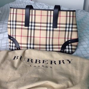 Burberry nova check handbag