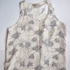Tank top w/ grey floral