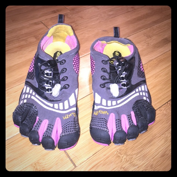 Vibrams Five Finger Shoes