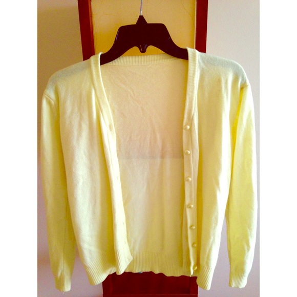 Yellow small cardigan