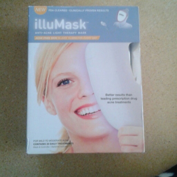 IlluMask Anti-Acne Light Therapy Mask