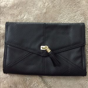 Black purse from H&M