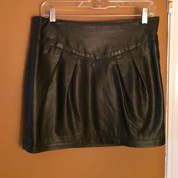 Pleather mini skirt
