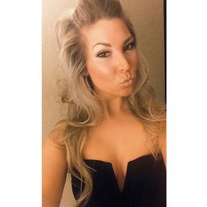 Meet your Posher, Kara