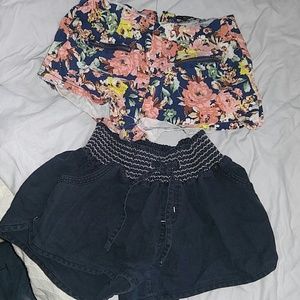 2 pairs of short shorts