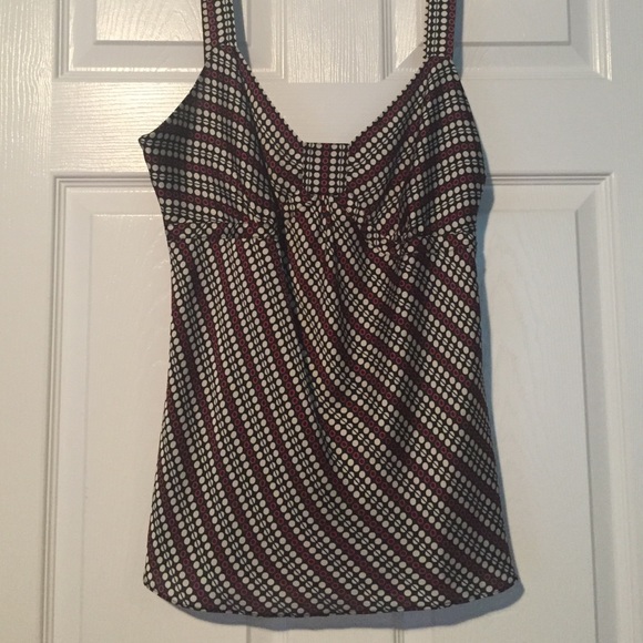 Loft patterned tank