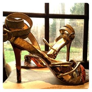 Luxe COACH FLORENCE reptile skin sandals -new.