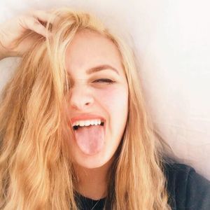 Meet your Posher, Hailey