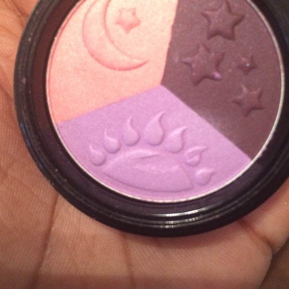 Trio Eyeshadow! - Picture 3 of 4