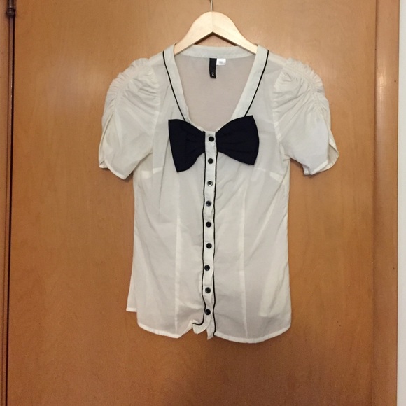 H&M Bow Button-up Contrast Blouse - Picture 2 of 4