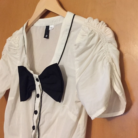 H&M Bow Button-up Contrast Blouse - Picture 3 of 4