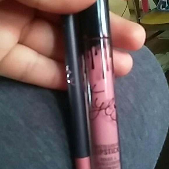 Koko k lipstick - Picture 2 of 2