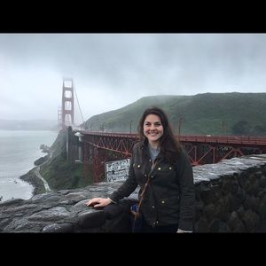 Meet your Posher, Lauren