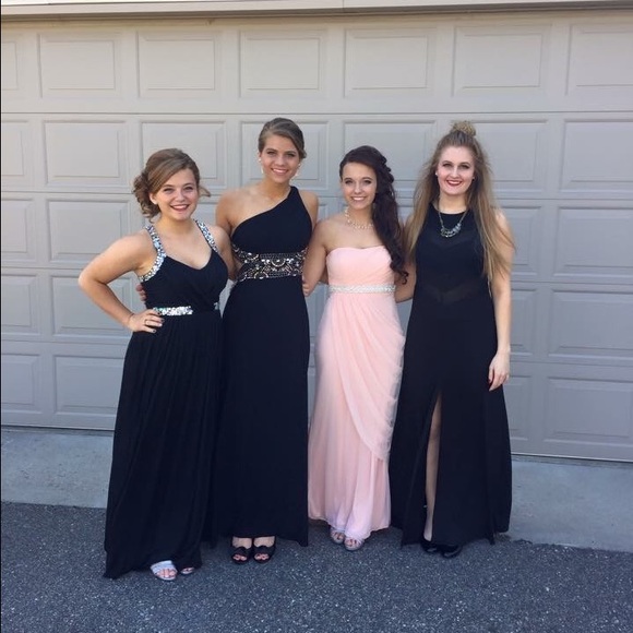 Long black prom dress