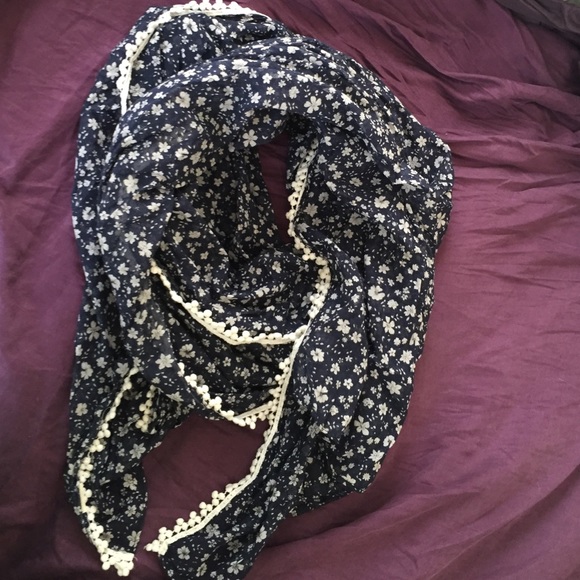 American Eagle Outfitters Accessories - AE navy floral scarf