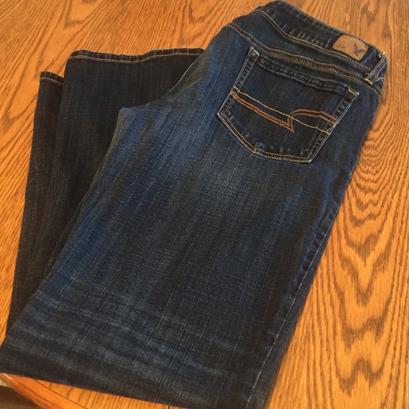 💙American Eagle Boyfriend women's jeans.