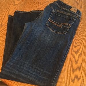 💙American Eagle Boyfriend women's jeans.