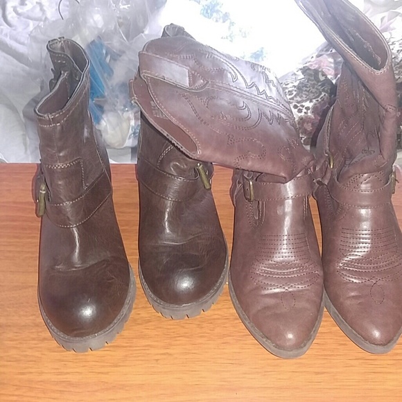 2 pairs of women's boots
