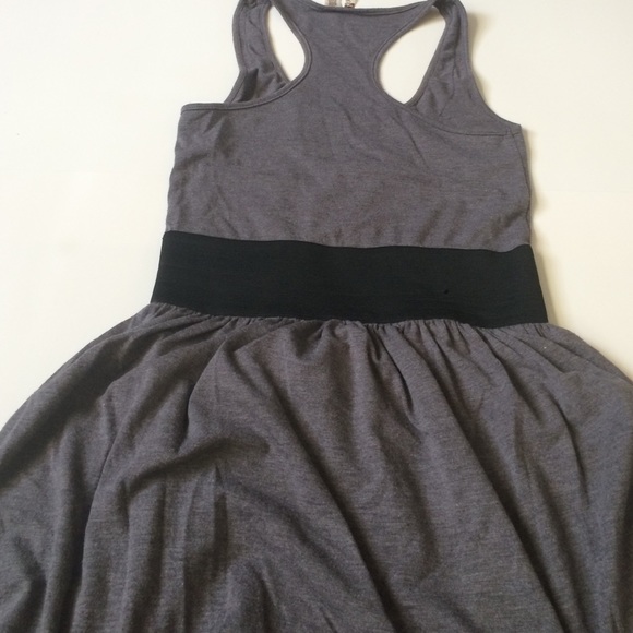Dress gray Racerback 🚨 - Picture 4 of 4