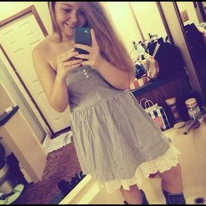 Meet your Posher, Courtney