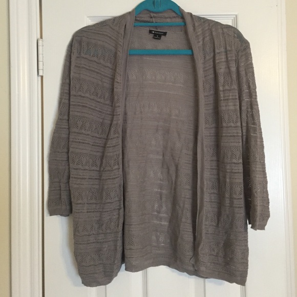Gray patterned cardigan