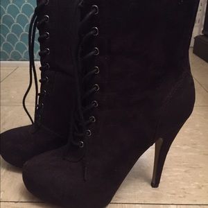 Black high heel boots on sale !! No lowball offers