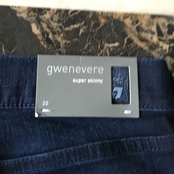 jeans - Picture 2 of 3